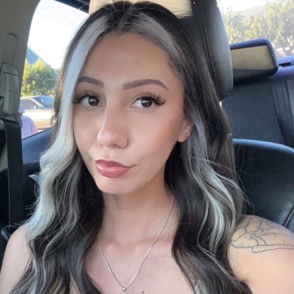 Meet your Posher, Shaslyn - Picture 1 of 1